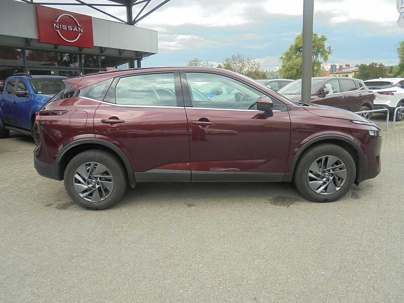 Nissan Qashqai 1.3 DIG-T Acenta 6MT, Winter, 360°, Navi,