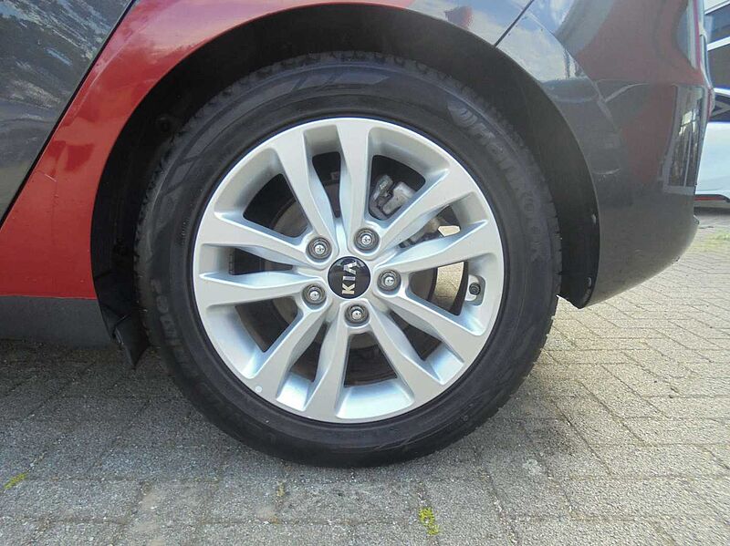 Kia Ceed / cee'd 1.4 Edition7 Emotion, Sitz/ Lenkradheizung, Radio