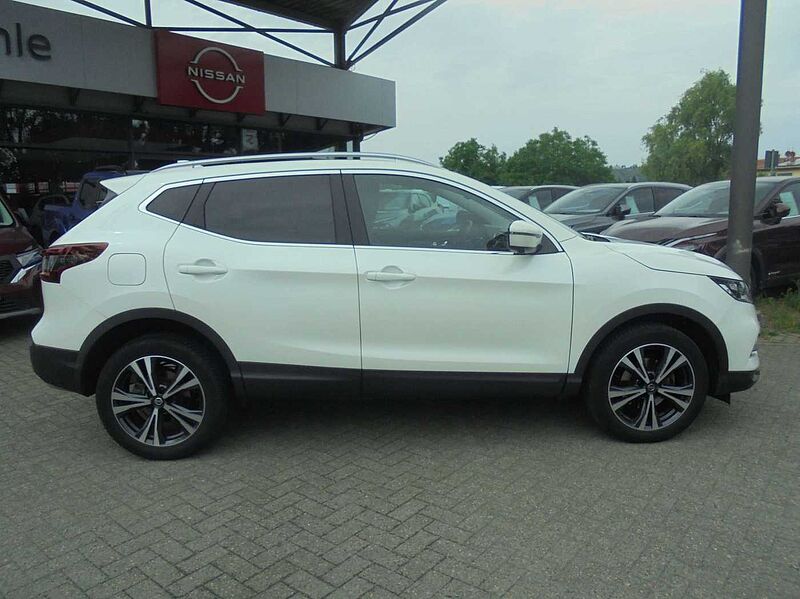 Nissan Qashqai 1.3 DIG-T DCT ZAMA