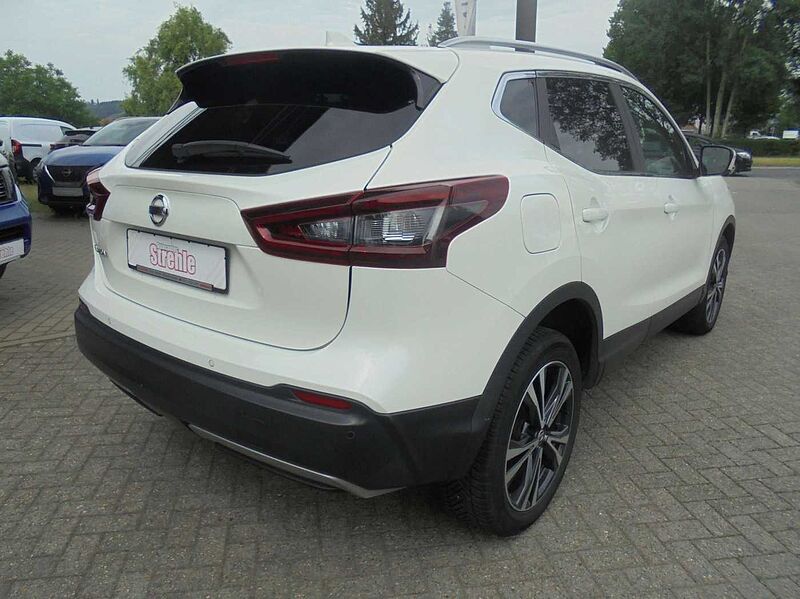 Nissan Qashqai 1.3 DIG-T DCT ZAMA