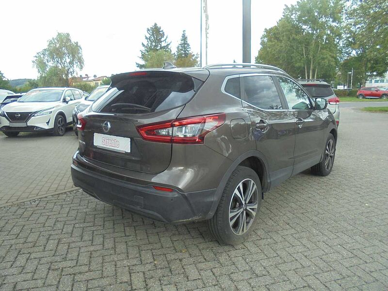 Nissan Qashqai N-Way 1.3 DIG-T Panoramadach, Kamera, aus 1. Hand