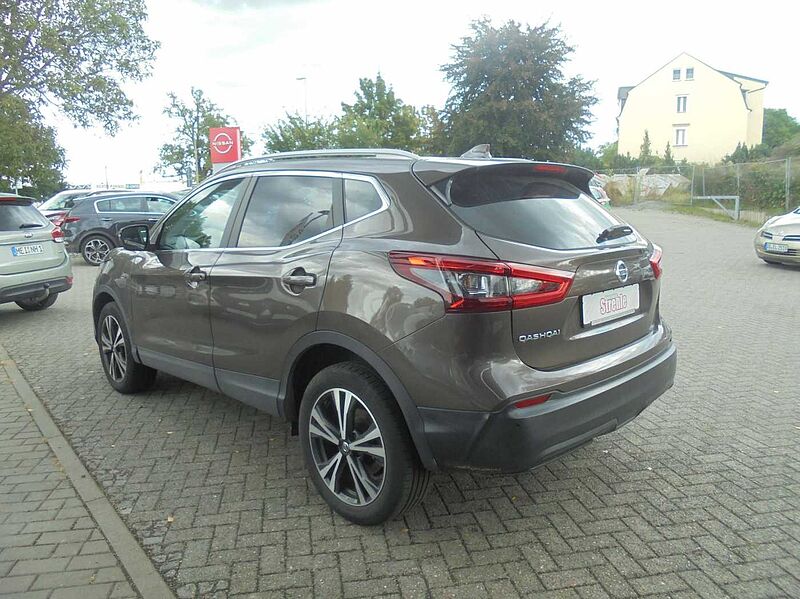 Nissan Qashqai N-Way 1.3 DIG-T Panoramadach, Kamera, aus 1. Hand