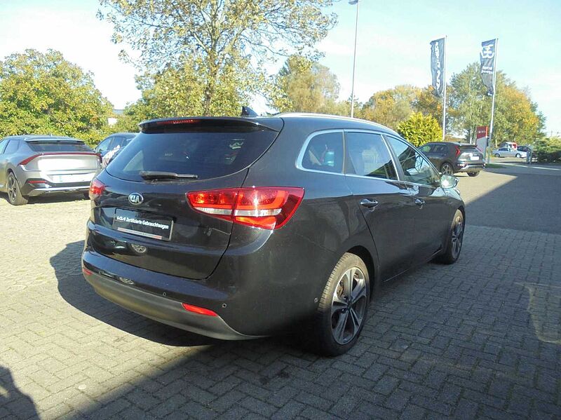 Kia Ceed SW / cee'd SW Platinum Edition