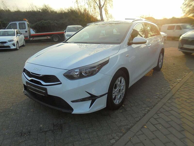 Kia Ceed SW / cee'd SW 1.5T-GDI Vision DCT7 Komfort+