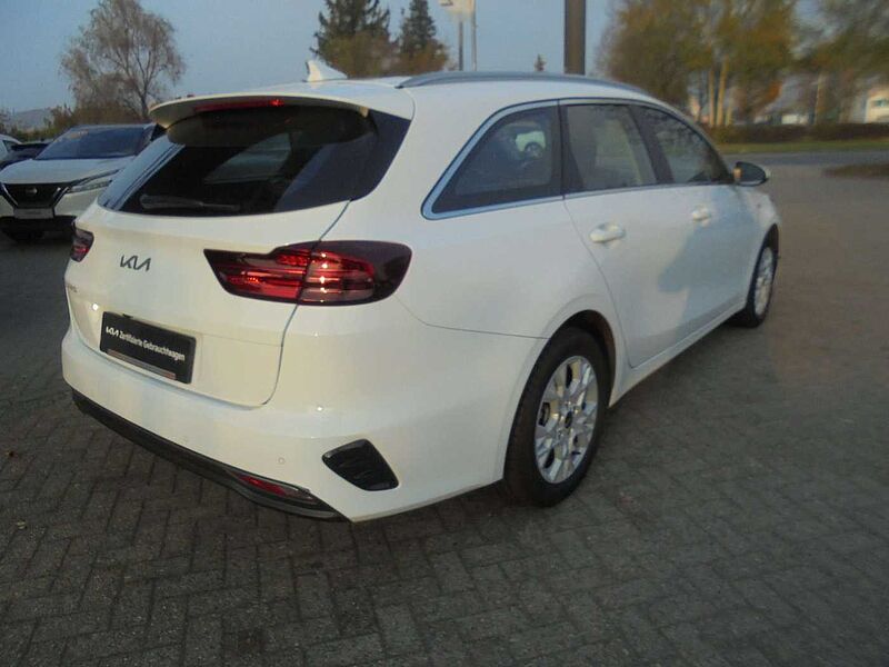 Kia Ceed SW / cee'd SW 1.5T-GDI Vision DCT7 Komfort+