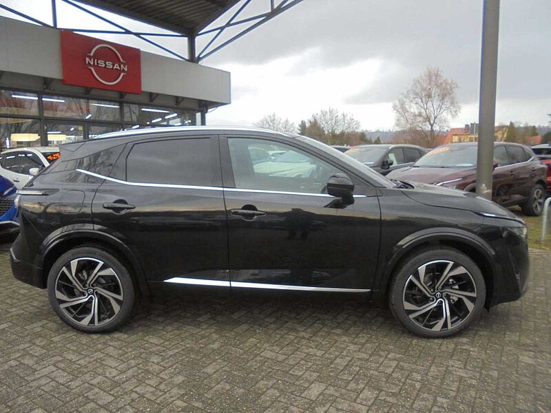 Nissan Qashqai 1.3DIG-T Tekna+ 20' 4x2