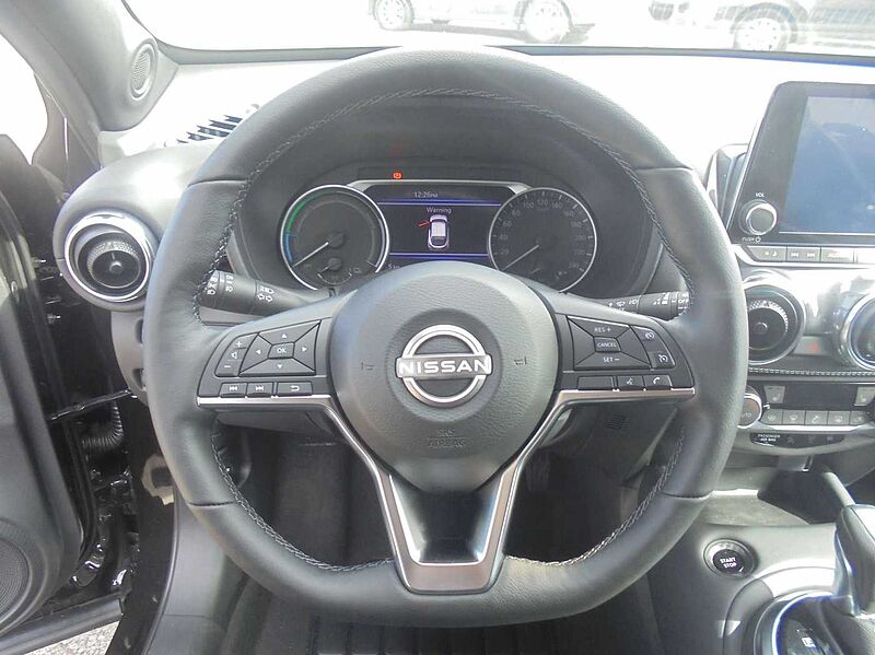 Nissan Juke 1.6 Hybrid 4AMT N-Connecta Winter, Navi, Kamera