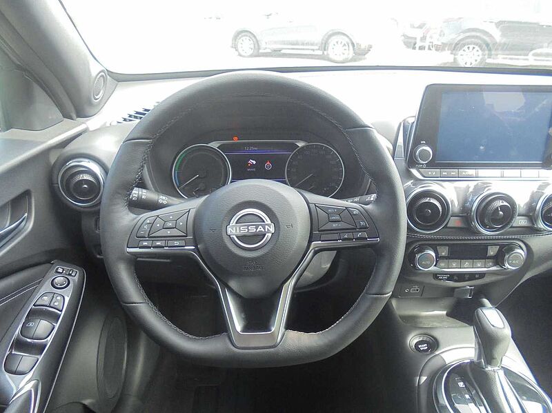 Nissan Juke 1.6 Hybrid 4AMT N-Connecta Winter, Navi, Kamera